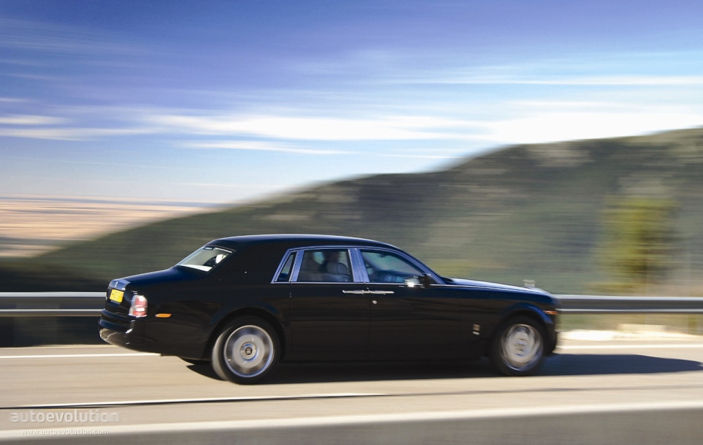 Rolls-Royce Phantom photo 5