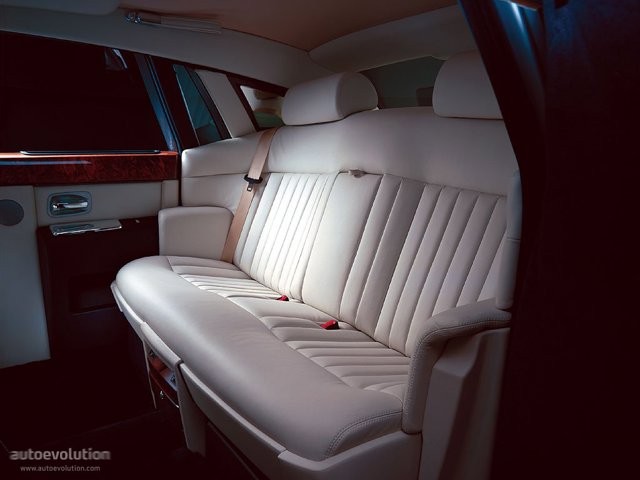 Rolls-Royce Phantom photo 34