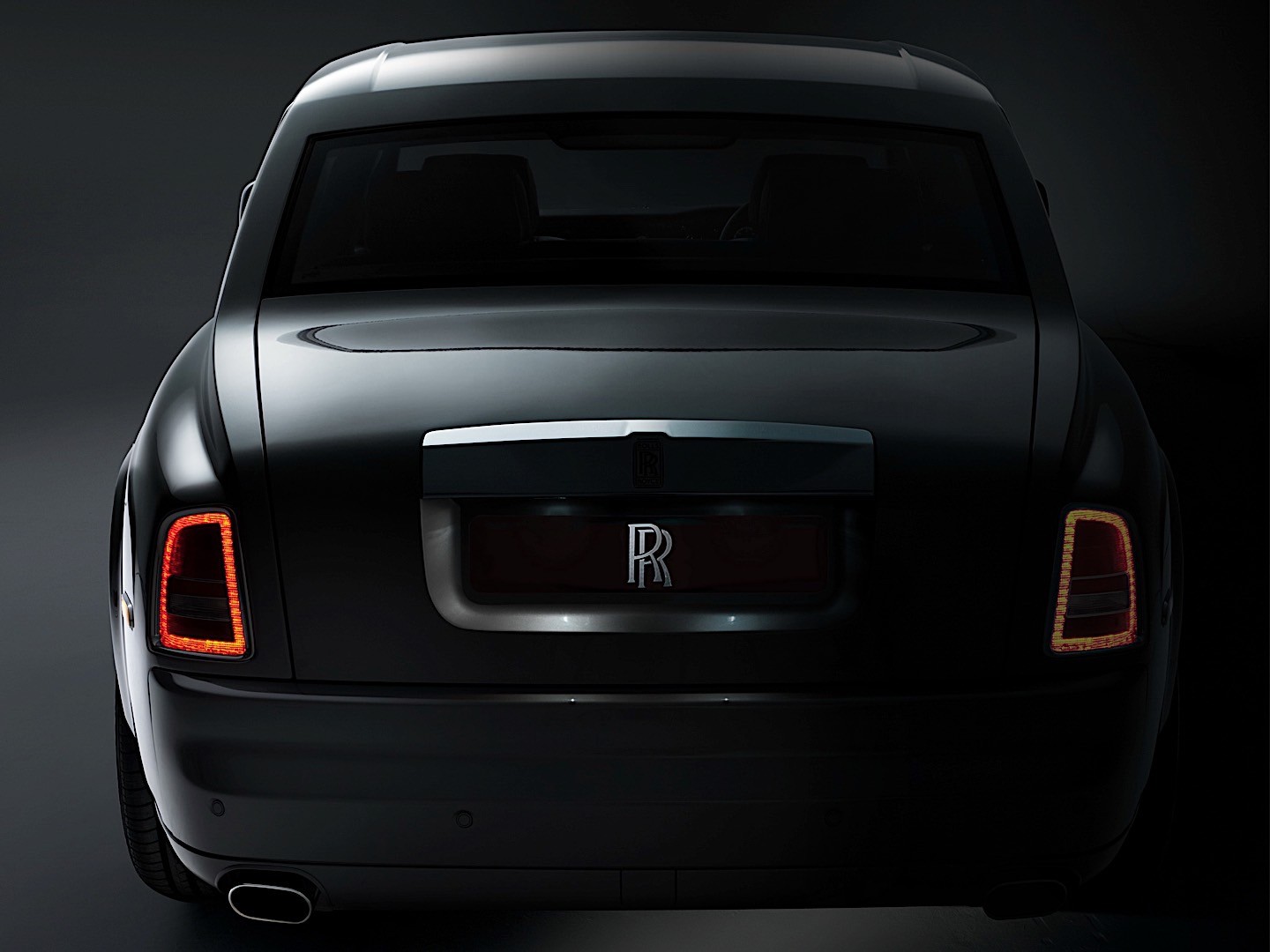 Rolls-Royce Phantom photo 13