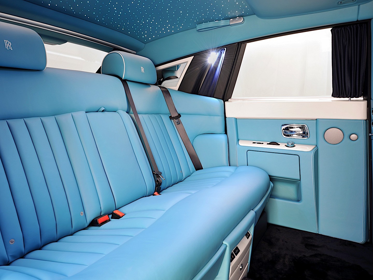 Rolls-Royce Phantom photo 19