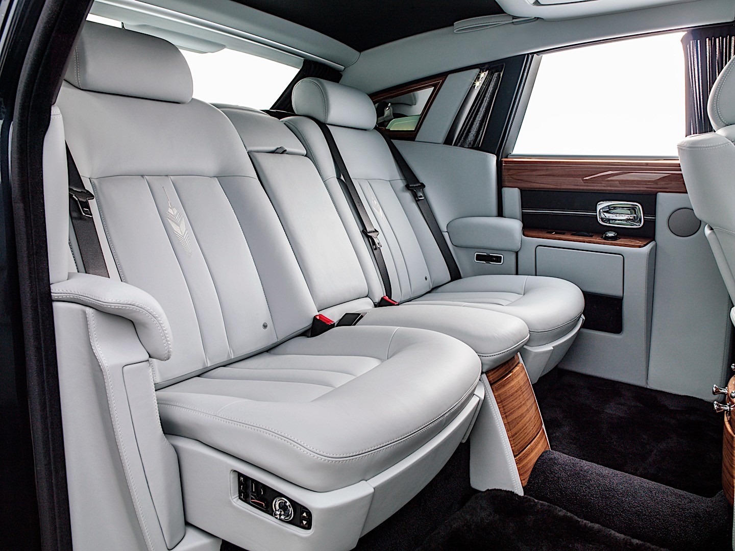 Rolls-Royce Phantom photo 31