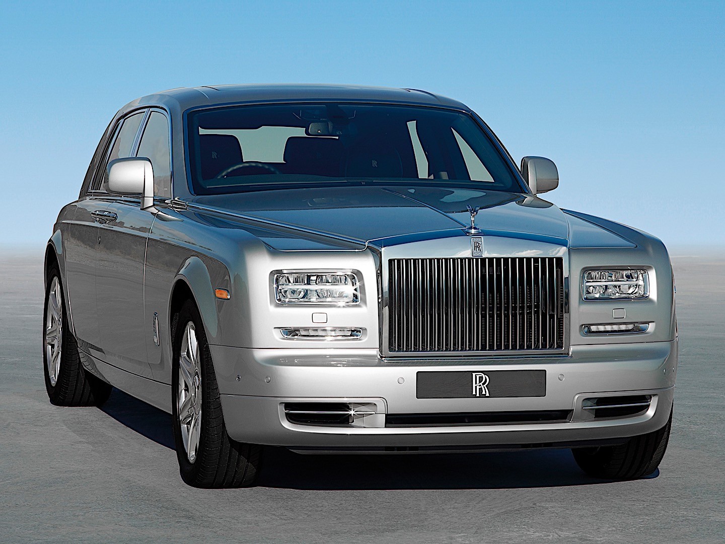 ROLLS-ROYCE Phantom
