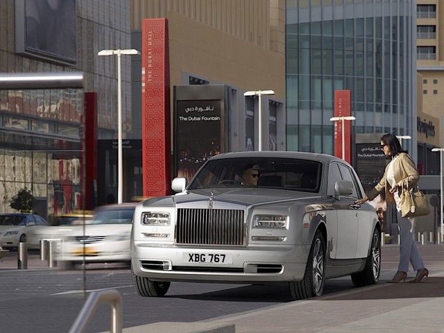 Rolls-Royce Phantom photo 2