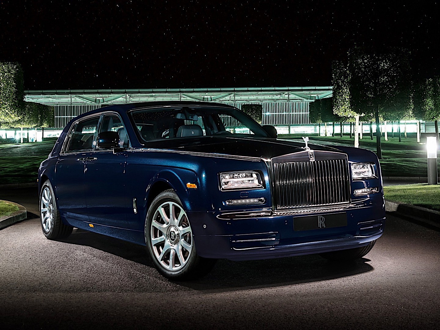Rolls-Royce Phantom photo 18
