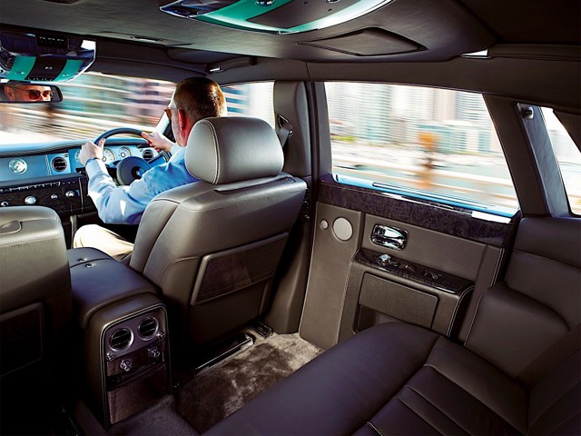 Rolls-Royce Phantom photo 25