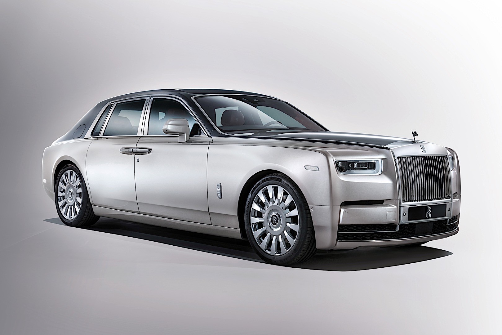 Rolls-Royce Phantom photo 9