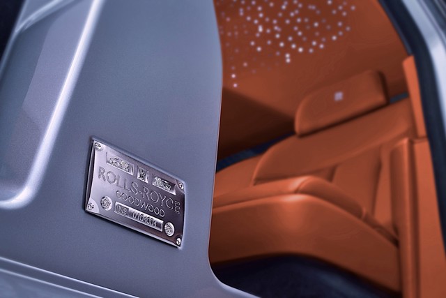 Rolls-Royce Phantom photo 14