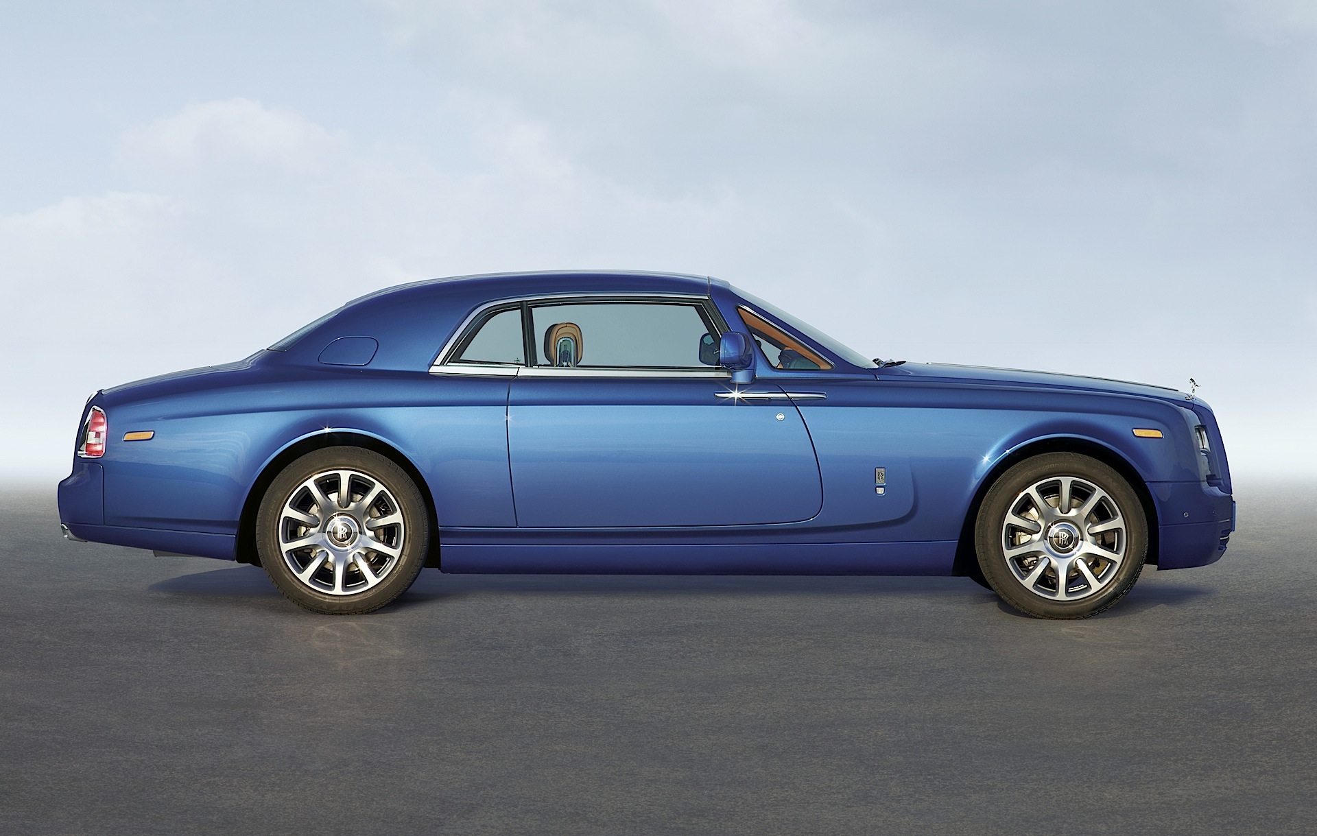 Rolls-Royce Phantom photo 24