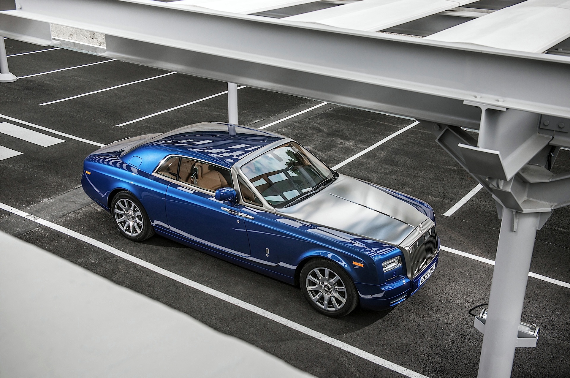 Rolls-Royce Phantom photo 27
