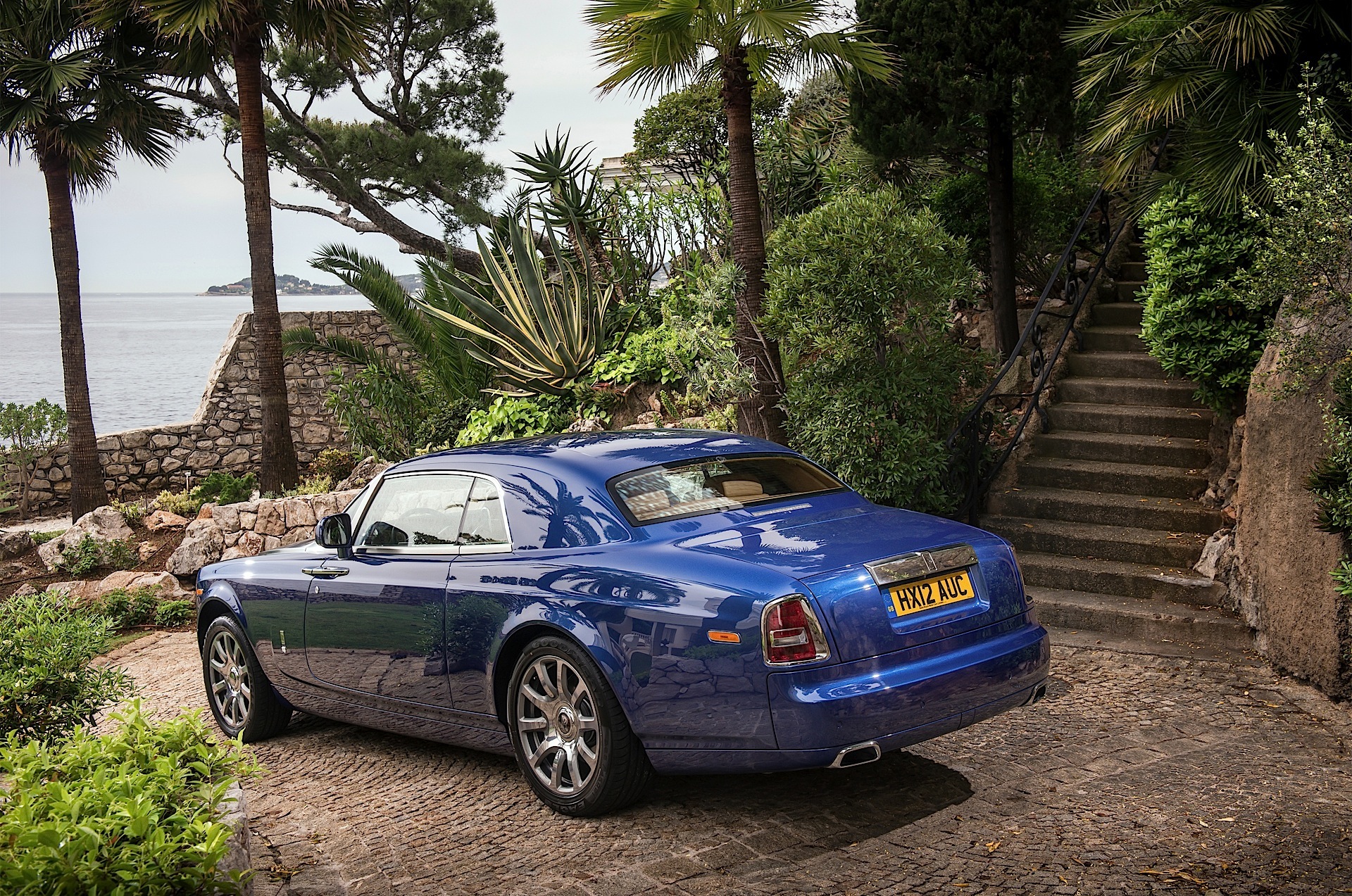 Rolls-Royce Phantom photo 33
