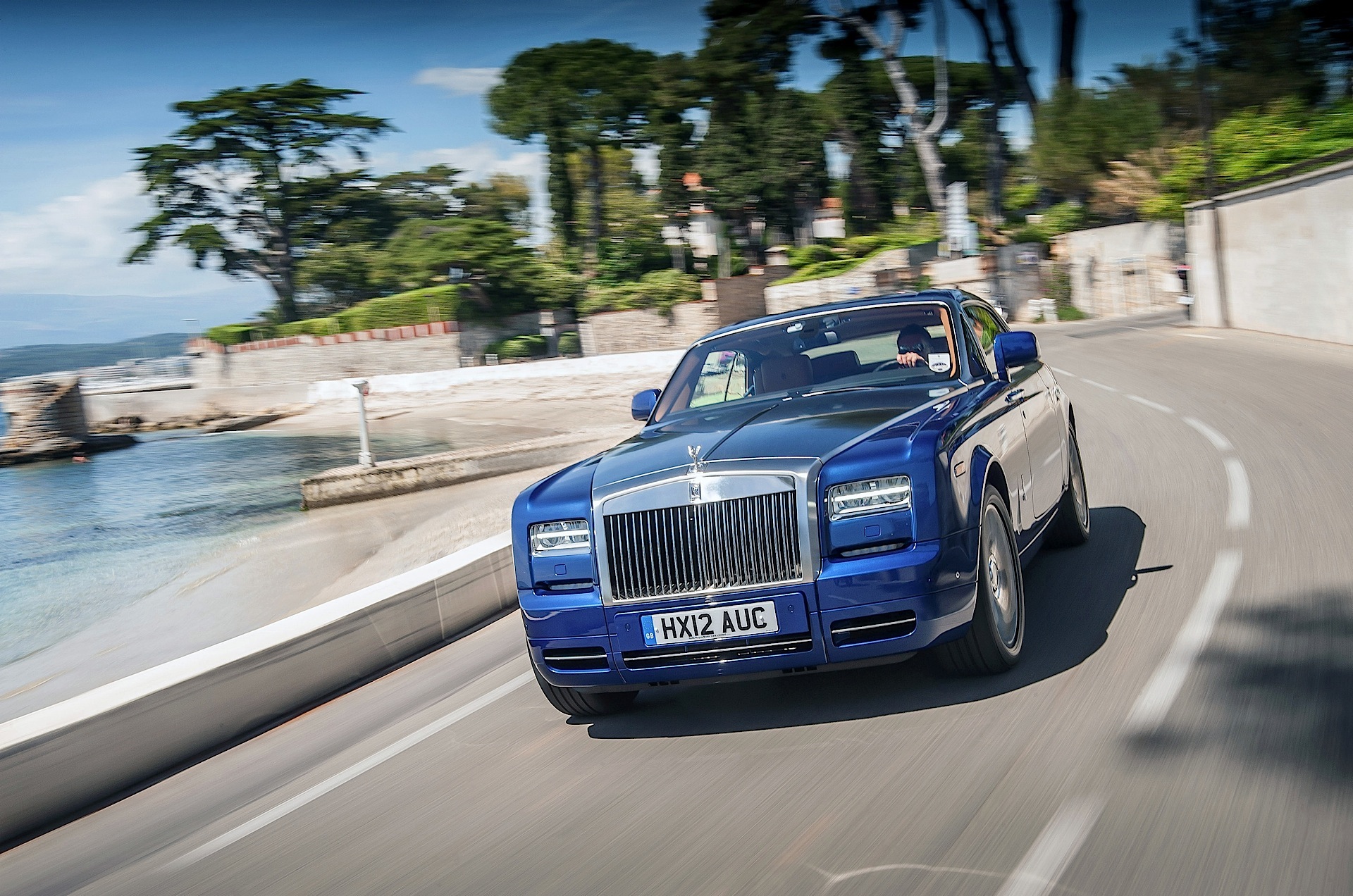 Rolls-Royce Phantom photo 44