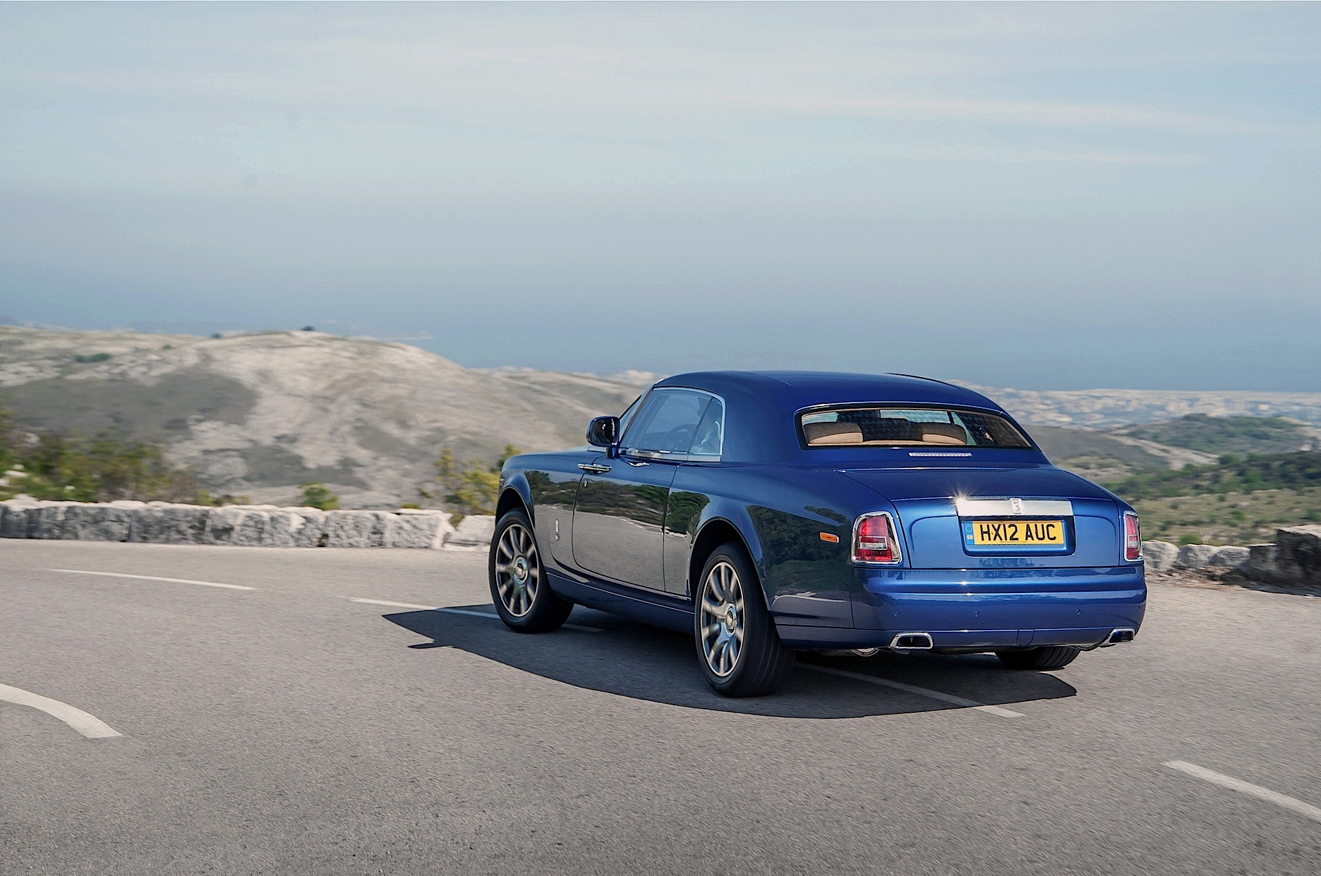 Rolls-Royce Phantom photo 50