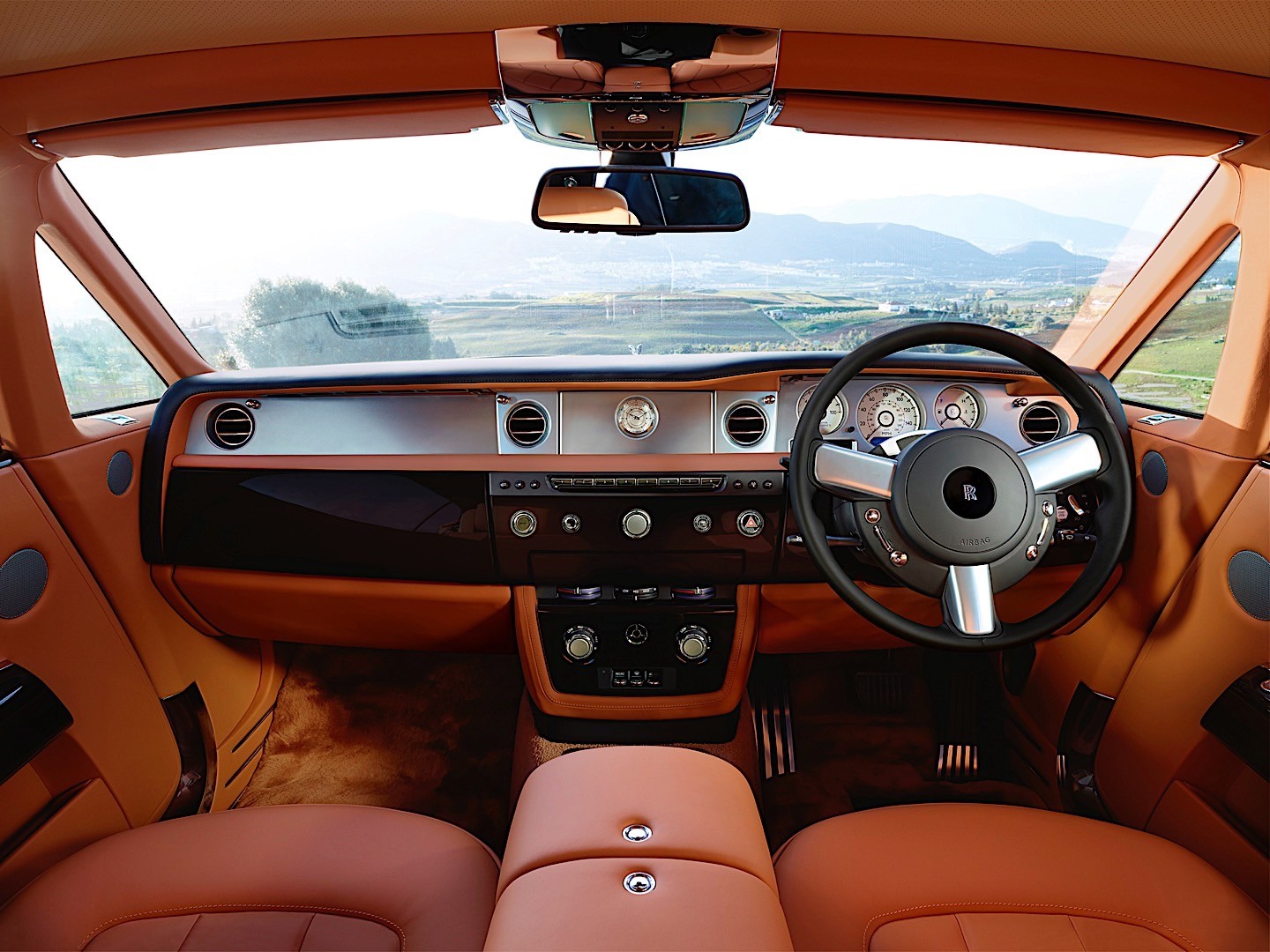 Rolls-Royce Phantom photo 36