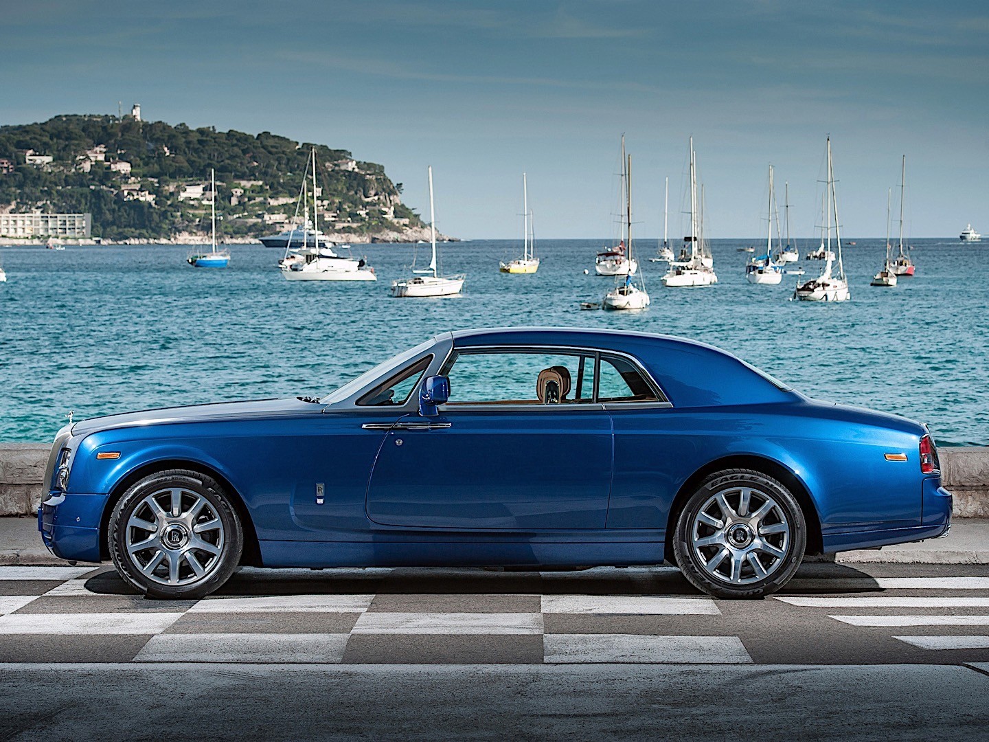 Rolls-Royce Phantom photo 10