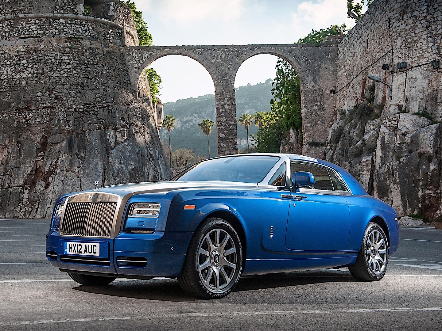 Rolls-Royce Phantom photo 13