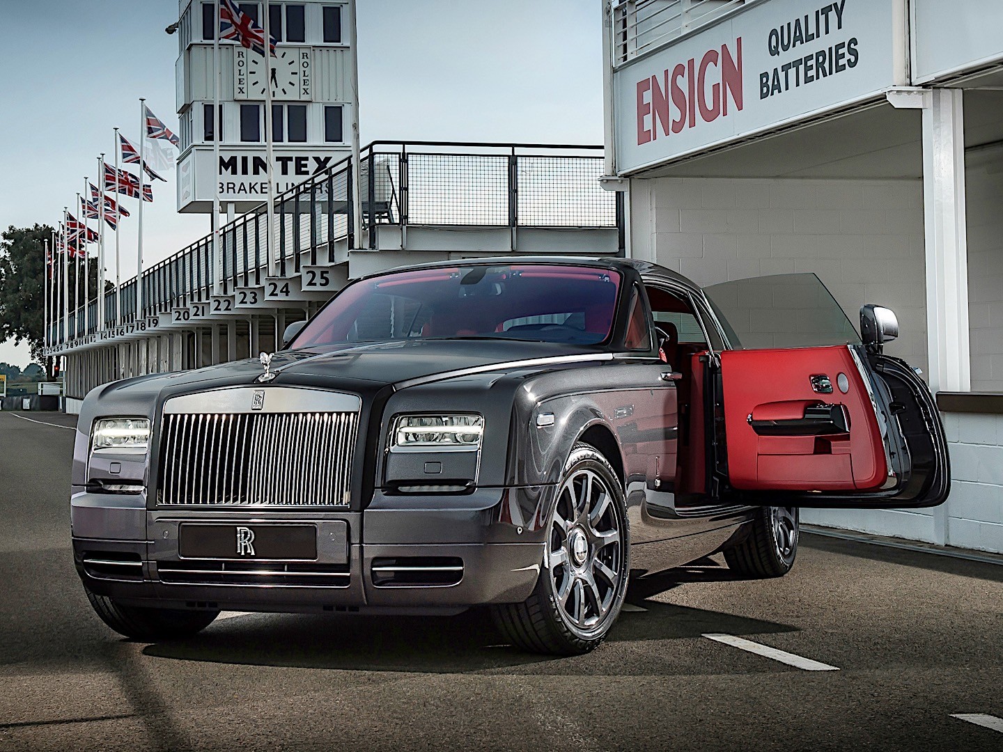 Rolls-Royce Phantom photo 19