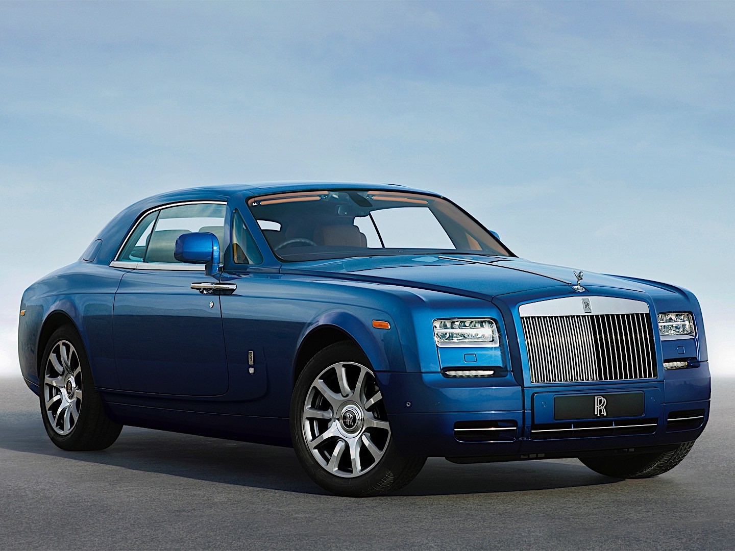 Rolls-Royce Phantom photo 25