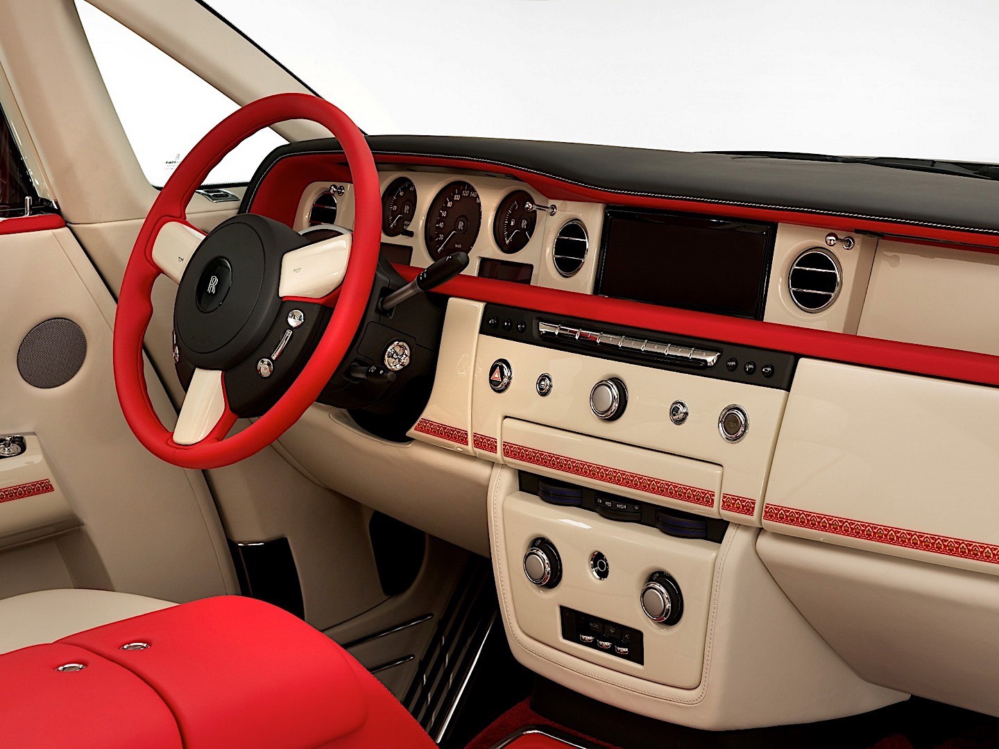 Rolls-Royce Phantom photo 38