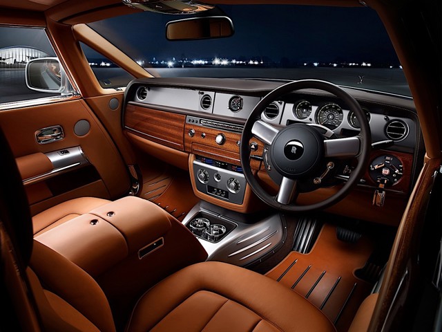 Rolls-Royce Phantom photo 39