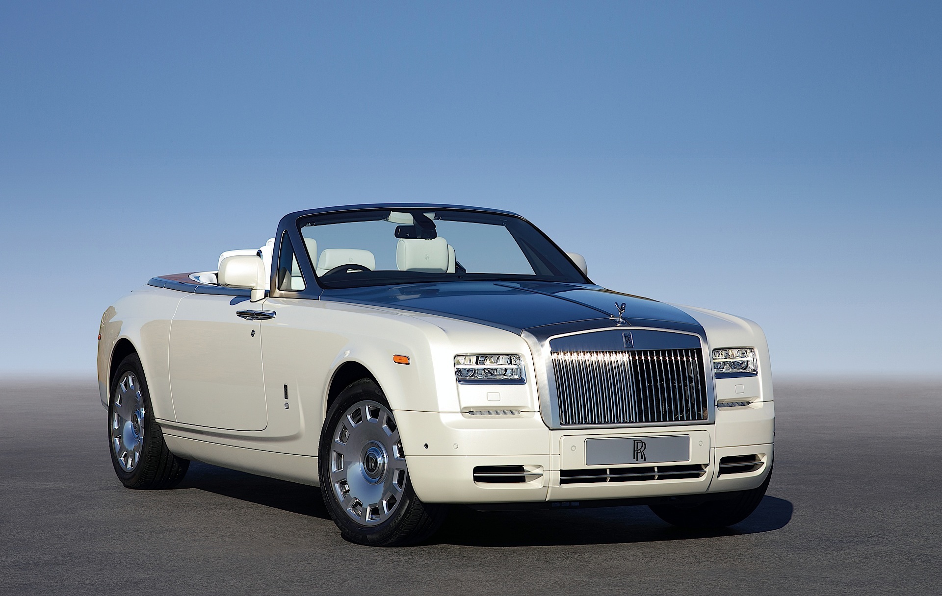 Rolls-Royce Phantom photo 17