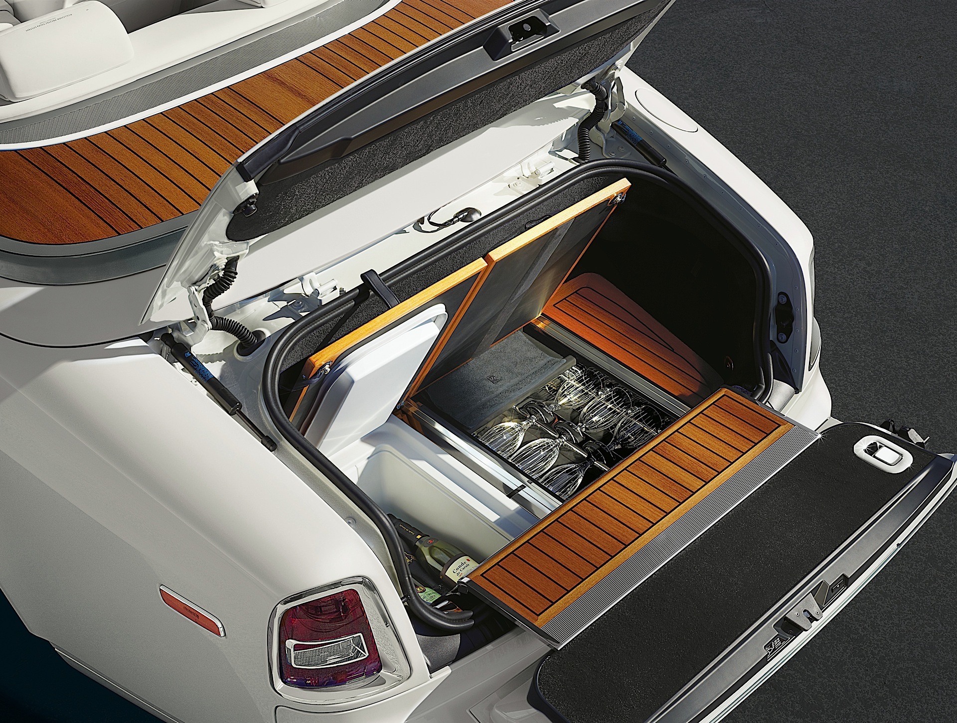 Rolls-Royce Phantom photo 41