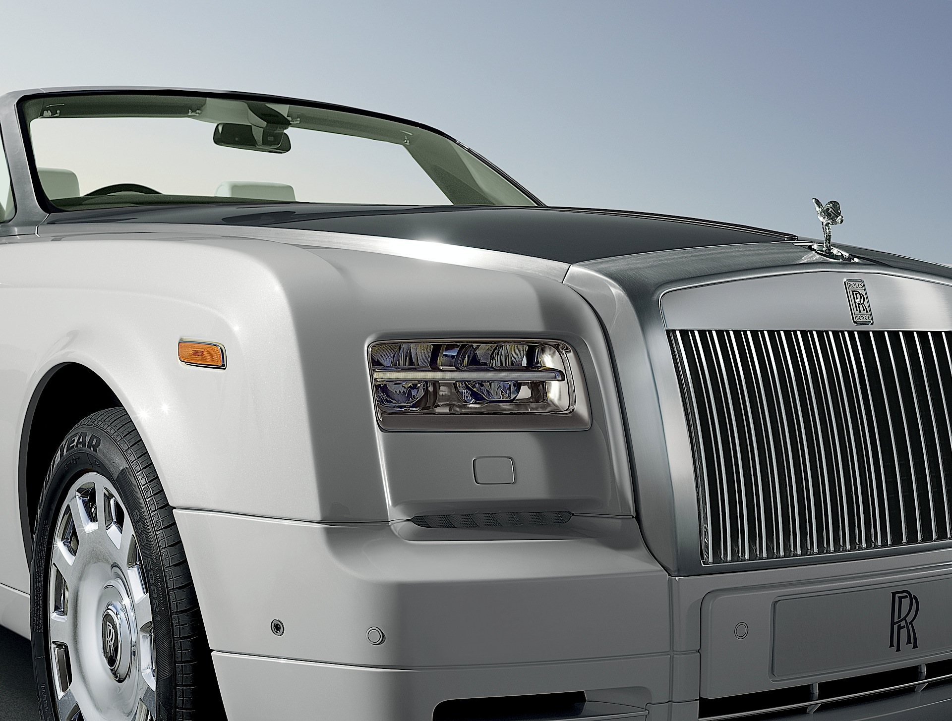 Rolls-Royce Phantom photo 18