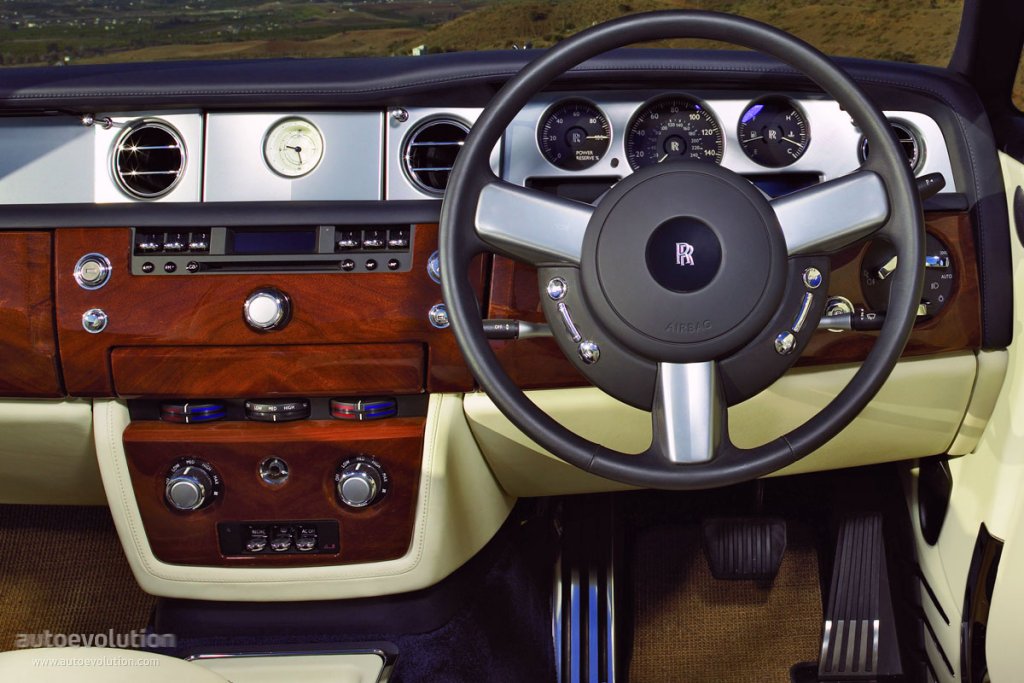 Rolls-Royce Phantom photo 34