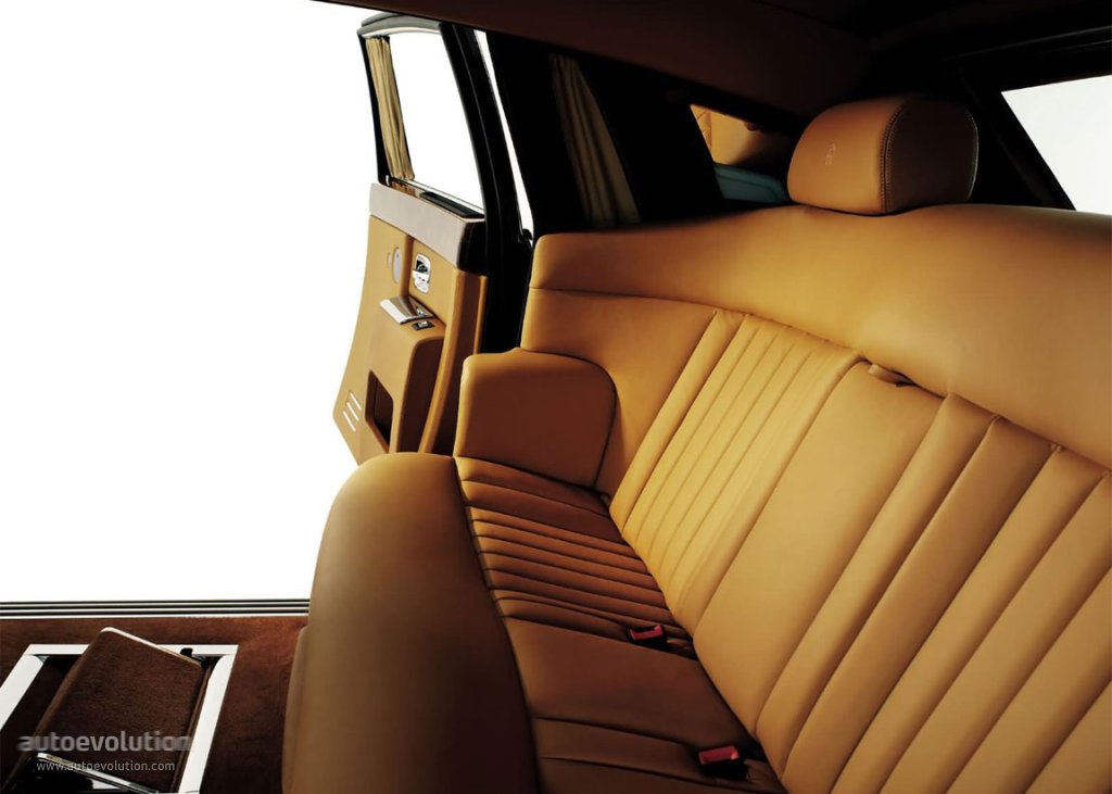 Rolls-Royce Phantom photo 5