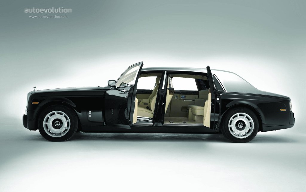 Rolls-Royce Phantom photo 2