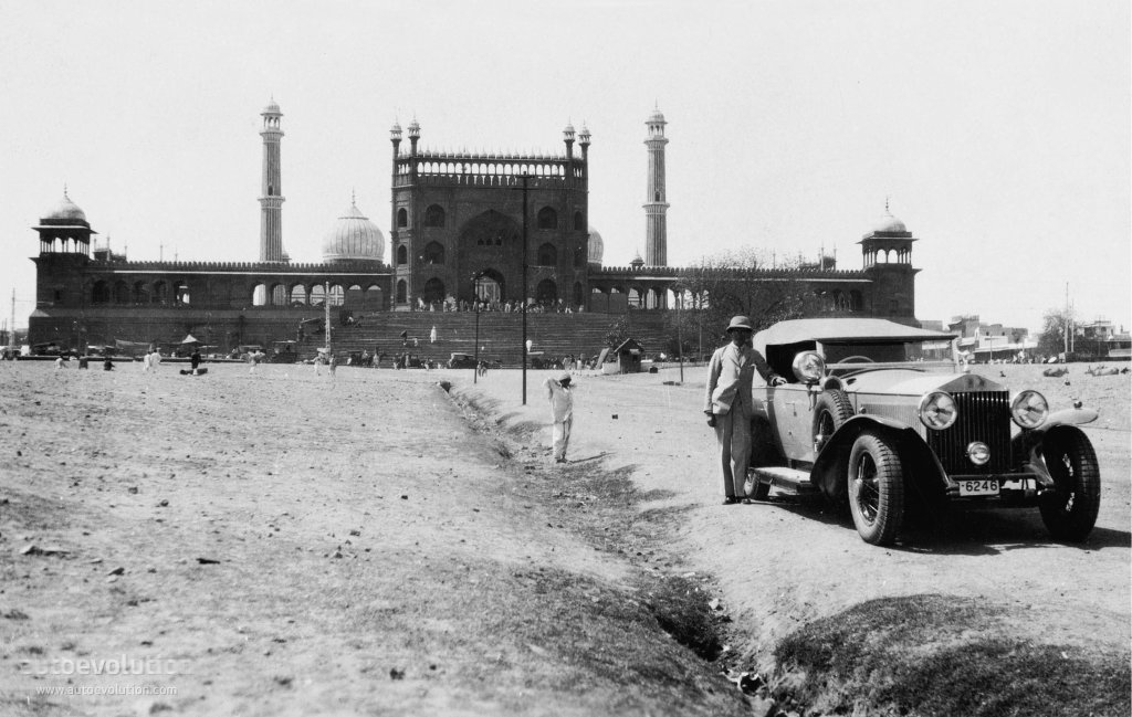 Rolls-Royce Phantom photo 2