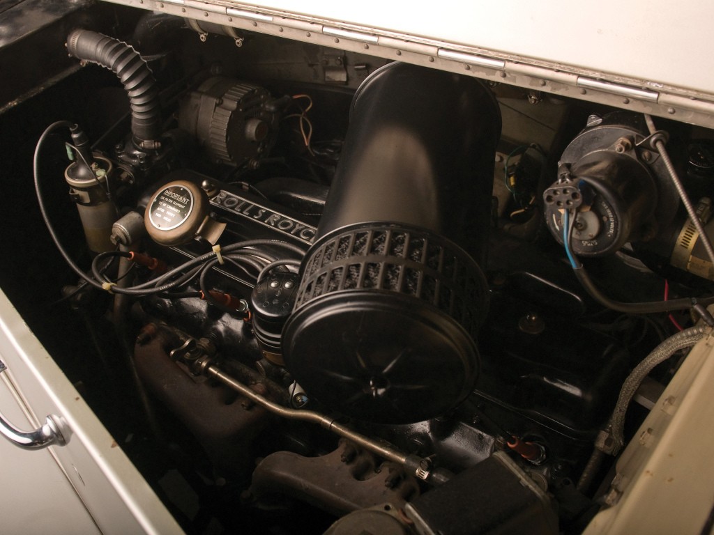Rolls-Royce Silver Dawn photo 9