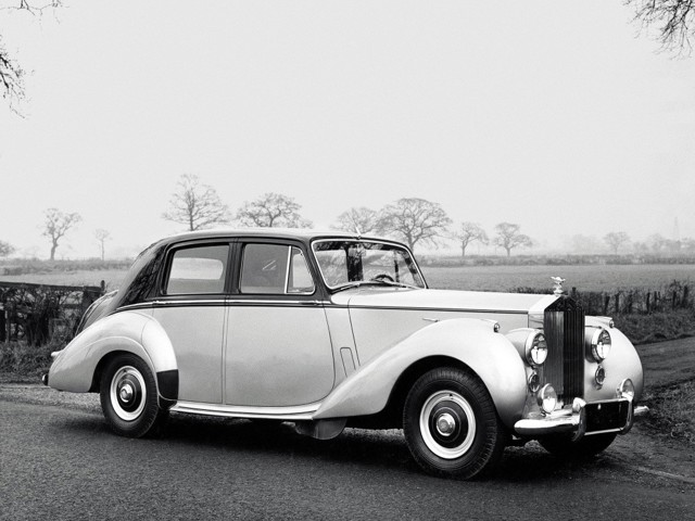 ROLLS-ROYCE Silver Dawn