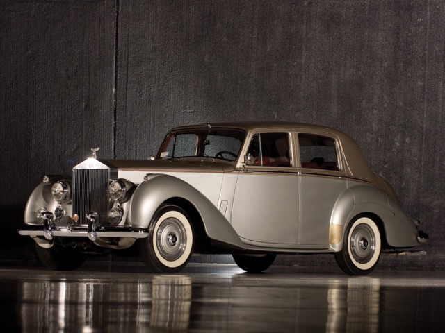 Rolls-Royce Silver Dawn photo 2