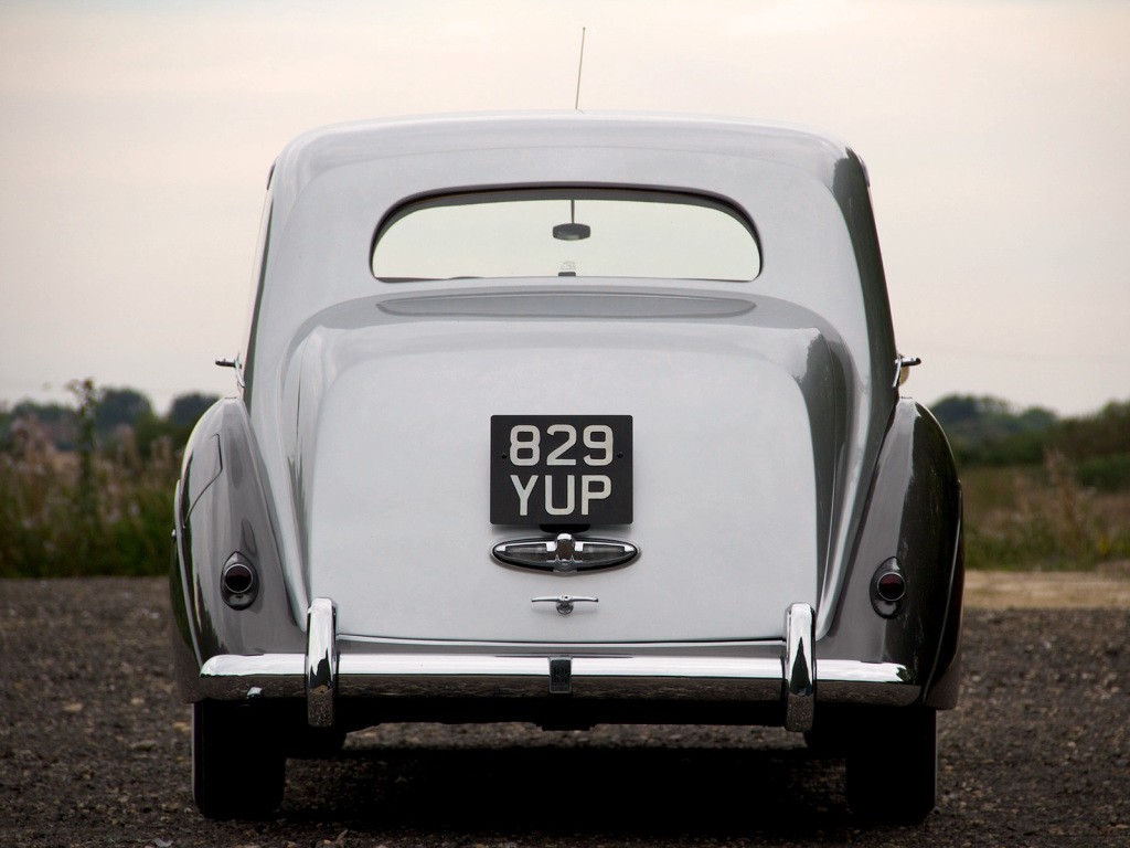 Rolls-Royce Silver Dawn photo 6