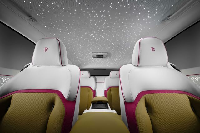 Rolls-Royce Spectre photo 42