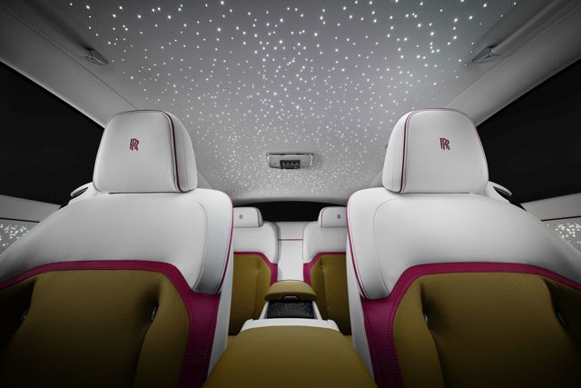 Rolls-Royce Spectre photo 43