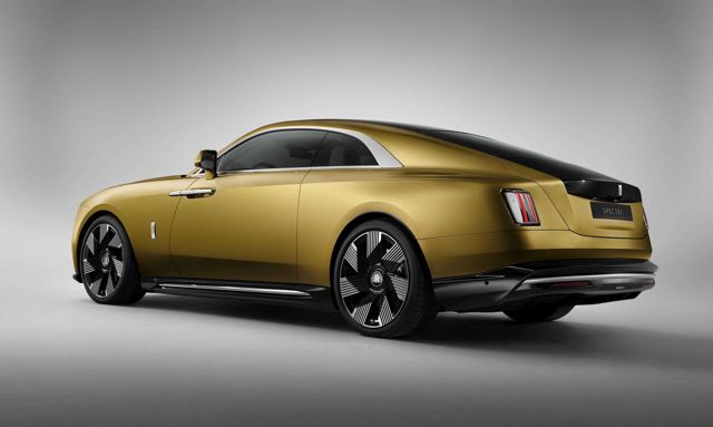 Rolls-Royce Spectre photo 10