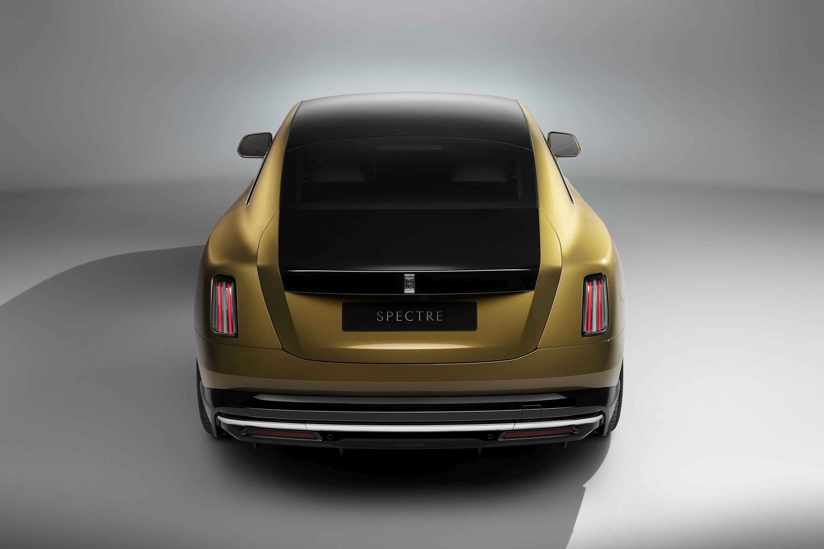 Rolls-Royce Spectre photo 11
