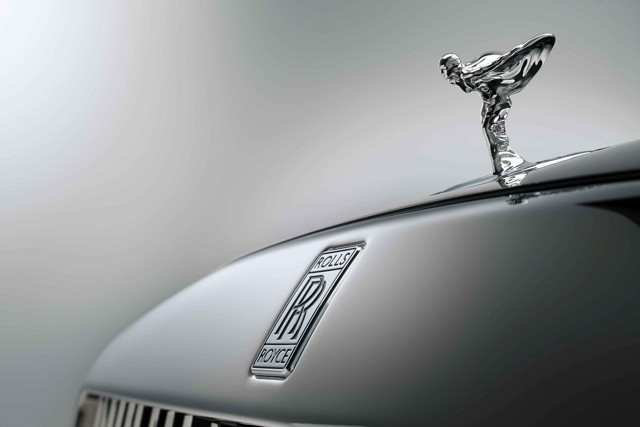 Rolls-Royce Spectre photo 13