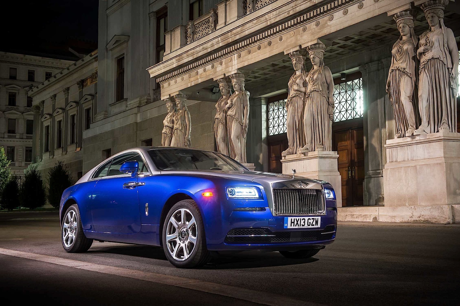Rolls-Royce Wraith photo 11