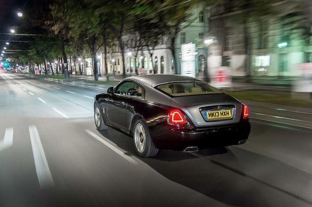 Rolls-Royce Wraith photo 12