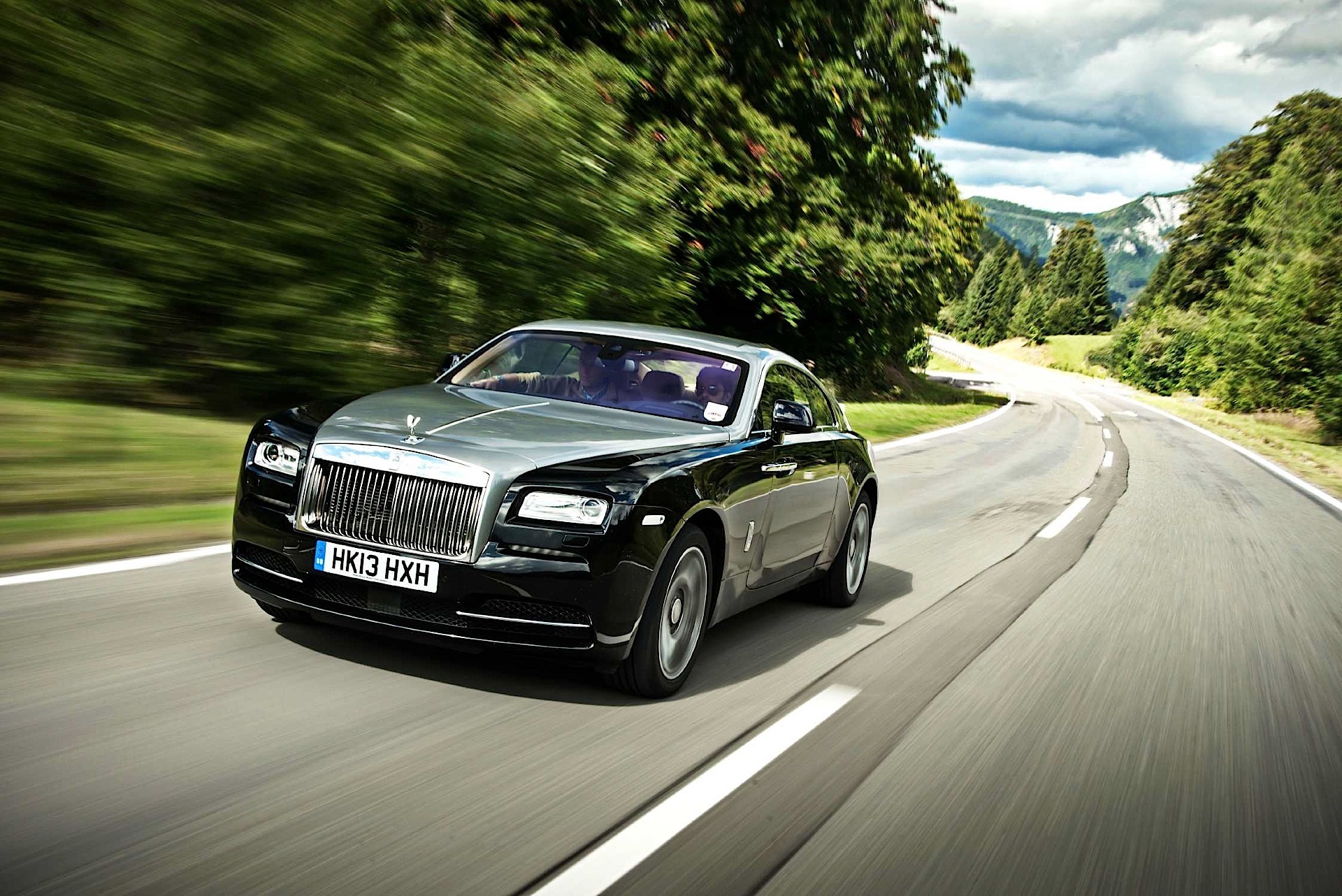 Rolls-Royce Wraith photo 25