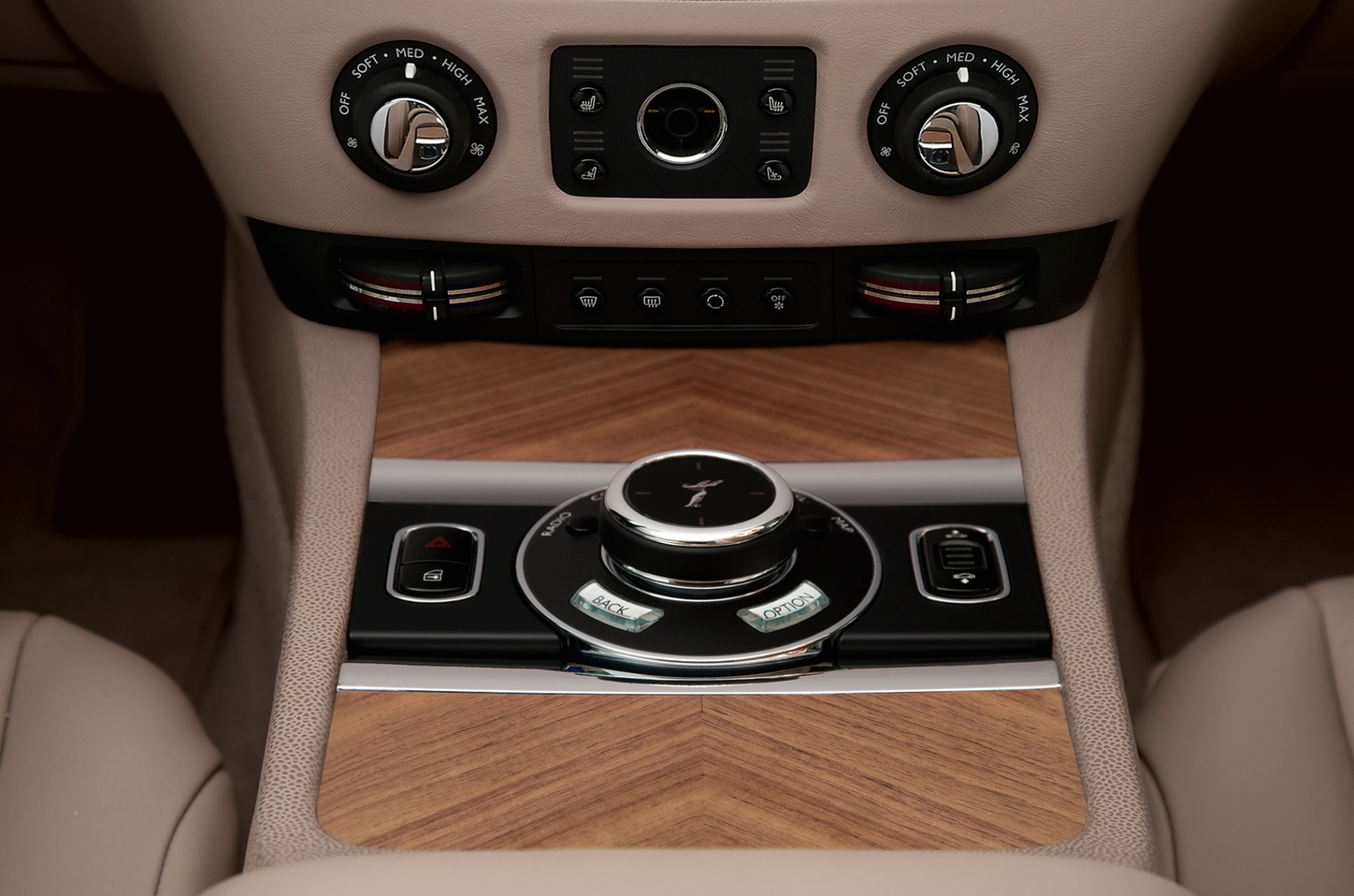 Rolls-Royce Wraith photo 44