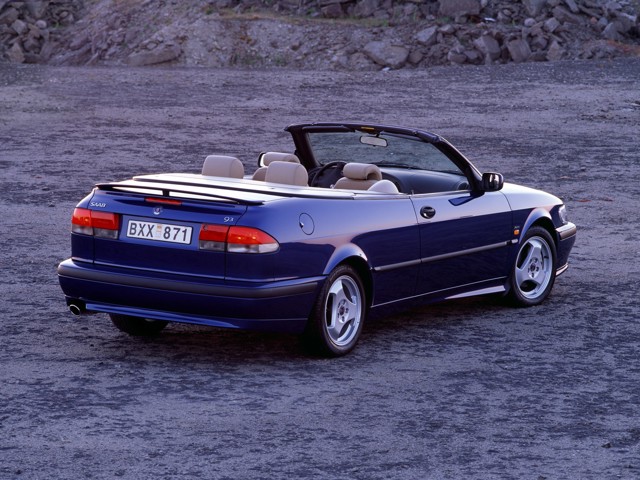Saab 9-3 Convertible photo 15