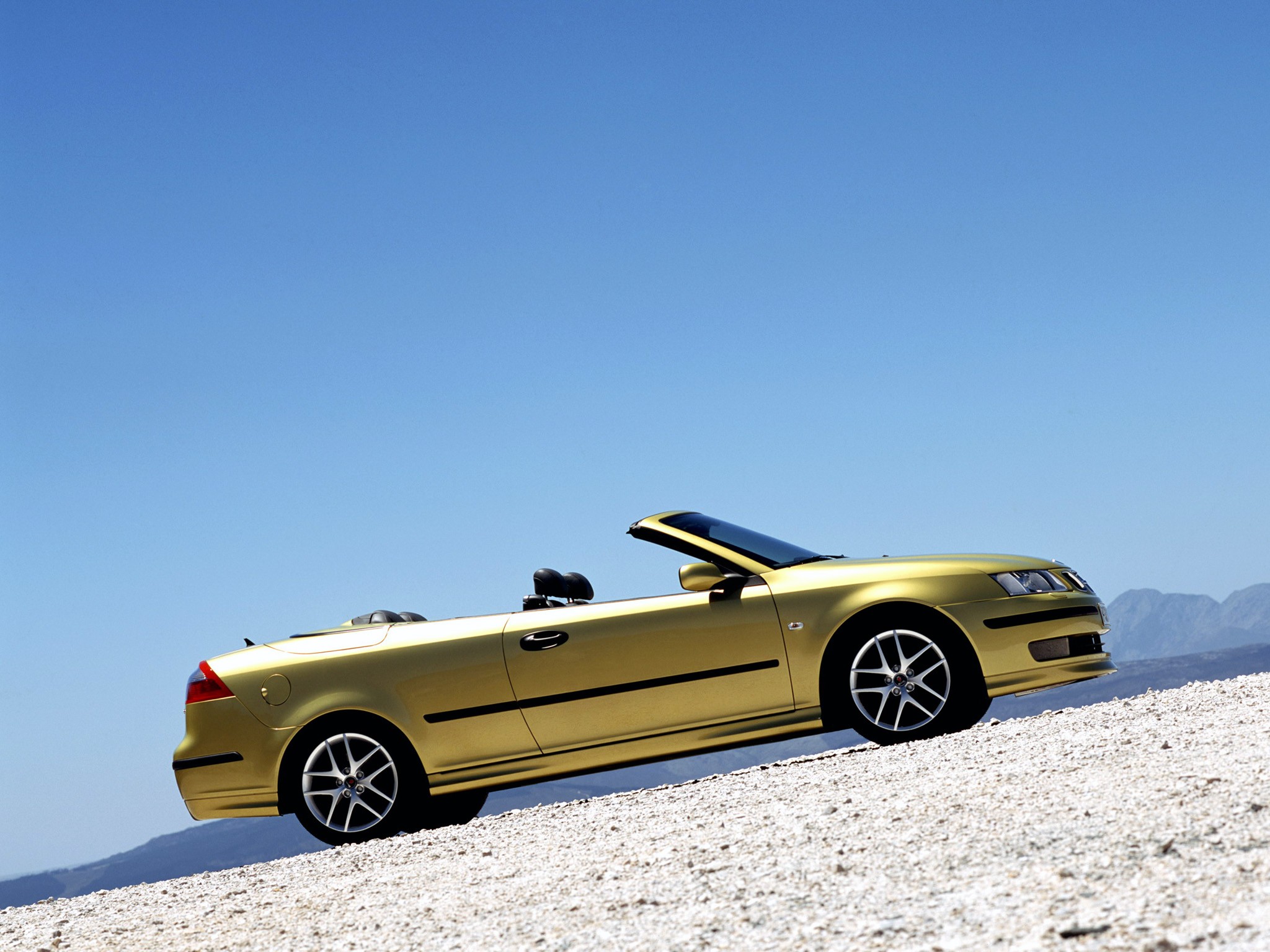 Saab 9-3 Convertible photo 20