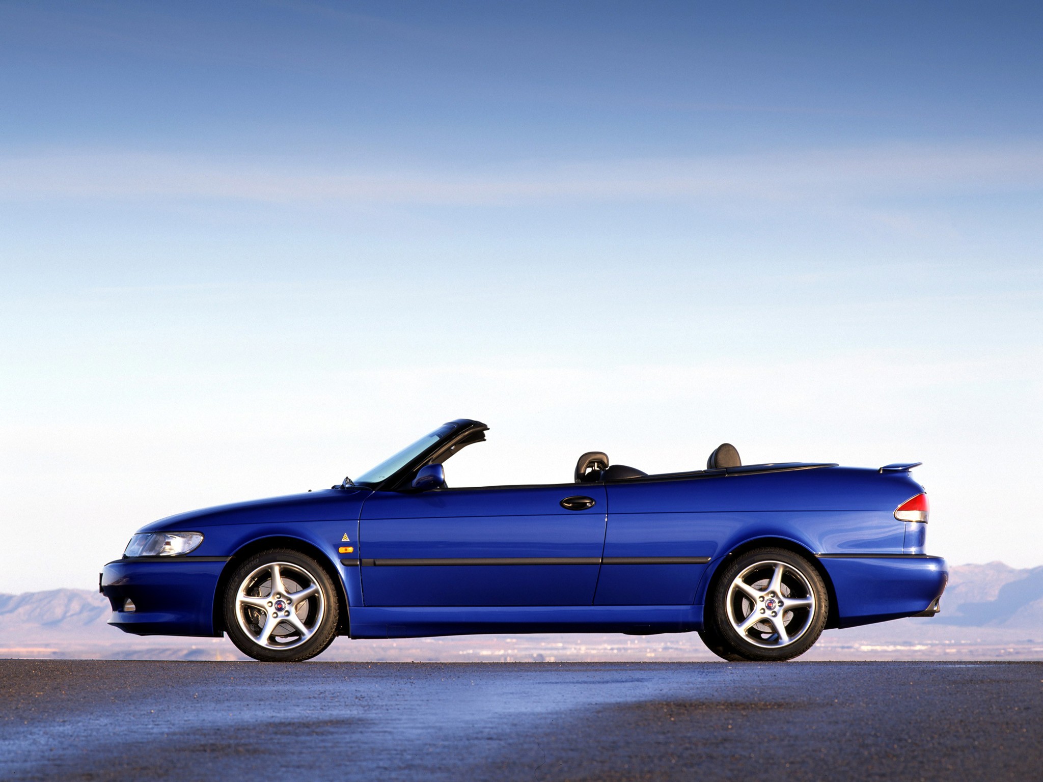 Saab 9-3 Convertible photo 14