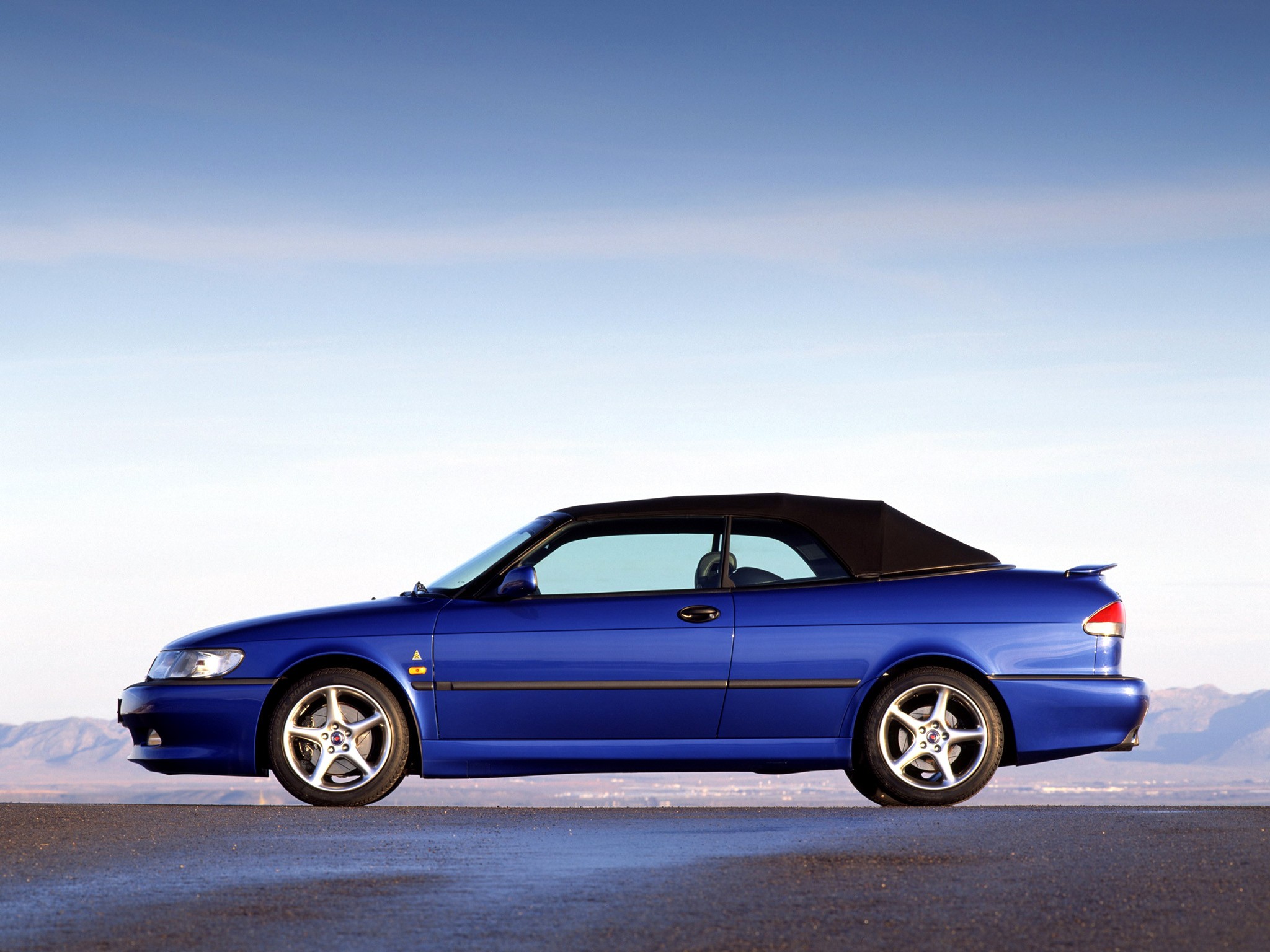 Saab 9-3 Convertible photo 15