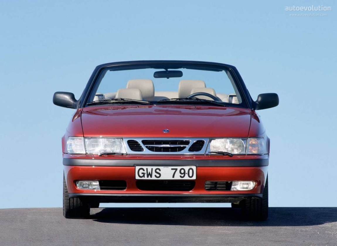 Saab 9-3 Convertible photo 2
