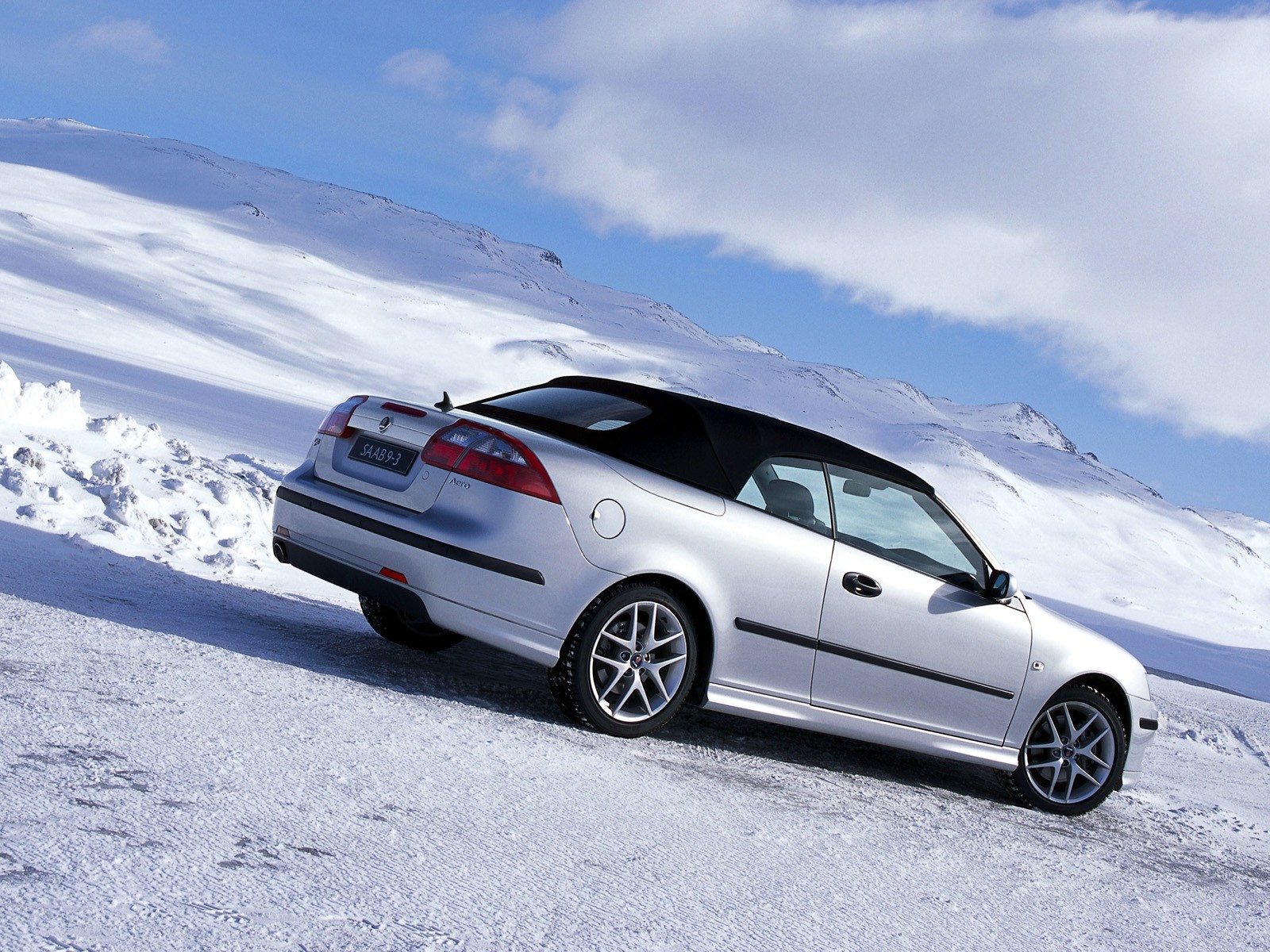 Saab 9-3 Convertible photo 39