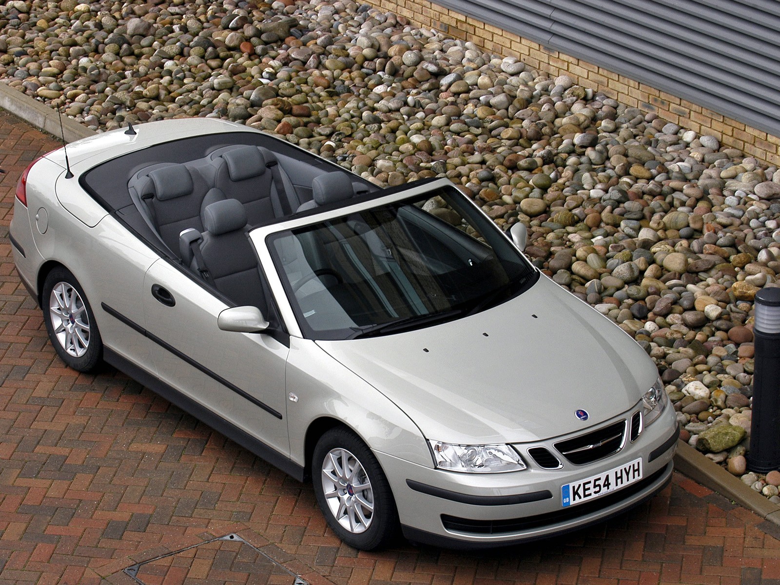 Saab 9-3 Convertible photo 45